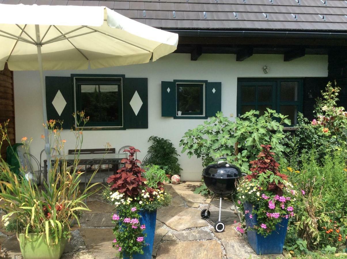 Ferienhaus Blumenparadies Stainz Bagian luar foto